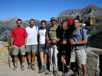 Sortida el 15 d'agost de 2005 a Ordesa (Senda de los Cazadores) i el Mont Perdut.

